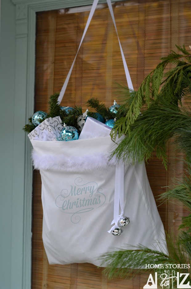 santa bag door wreath