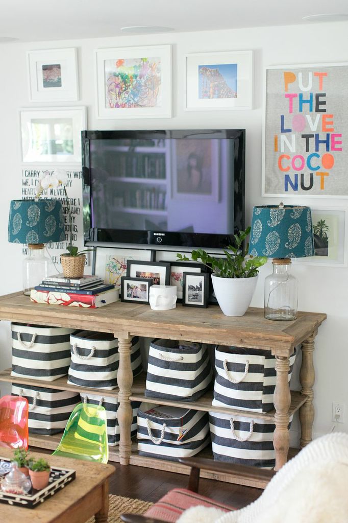 5 Tips For Decorating Around A Television, How To Decorate Your Tv Stand
