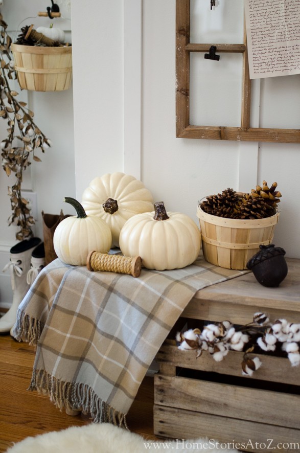 neutral fall decorating
