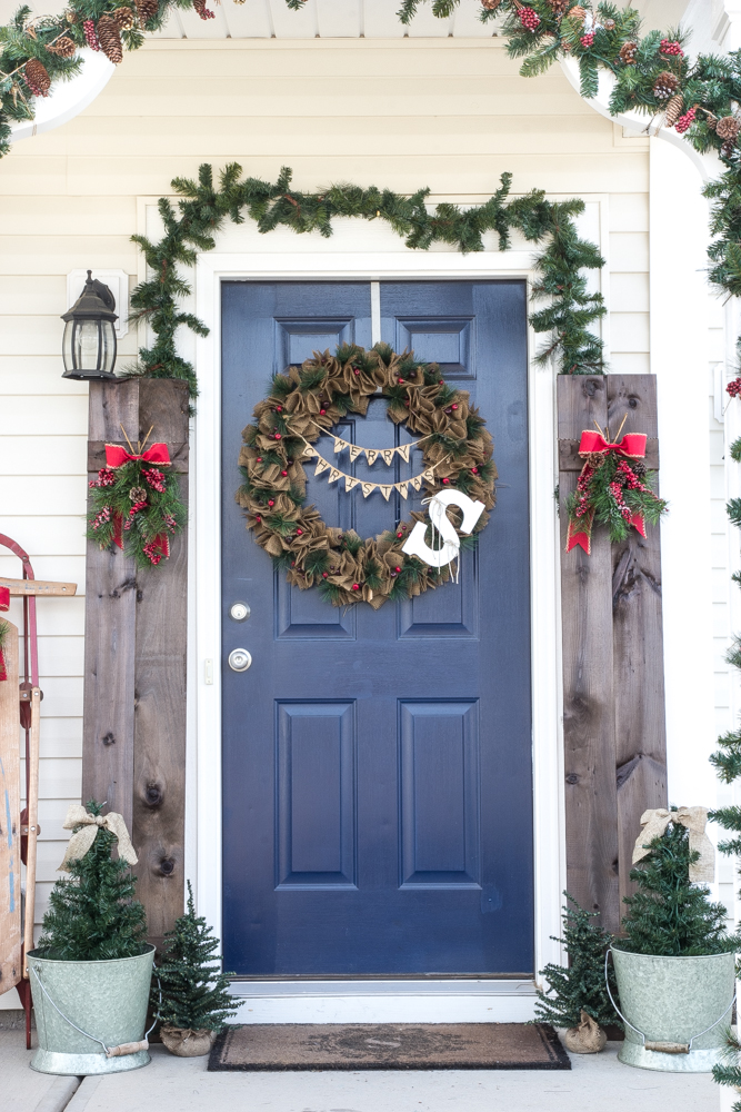 christmas-porch-blesser-house