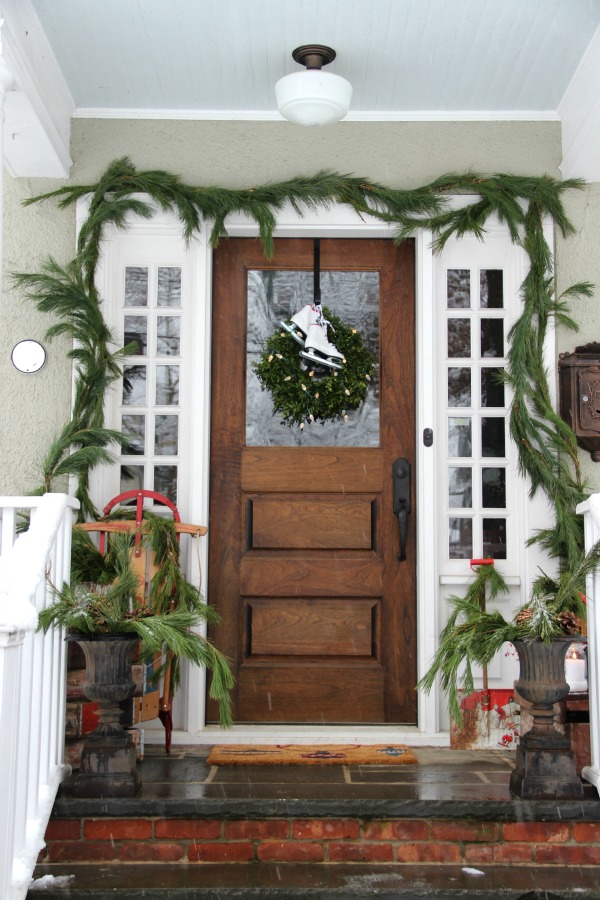 christmas-porch-kelly-elko
