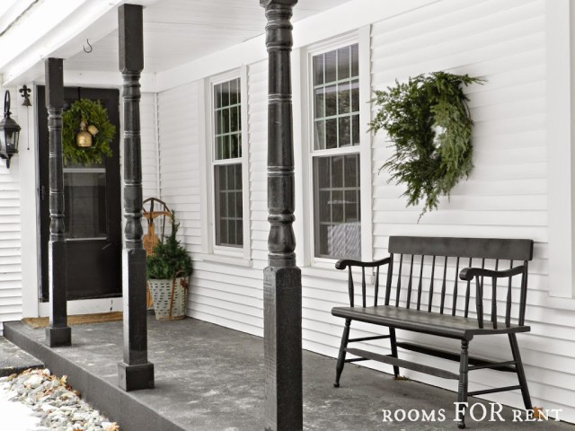 christmas-porch-rooms-for-rent
