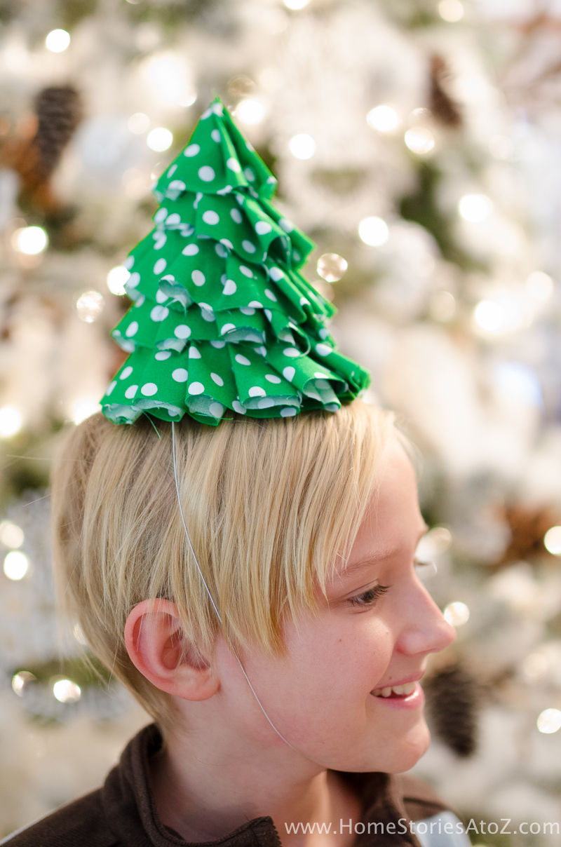 fabric-christmas-craft-idea-diy-christmas-tree-party-hats