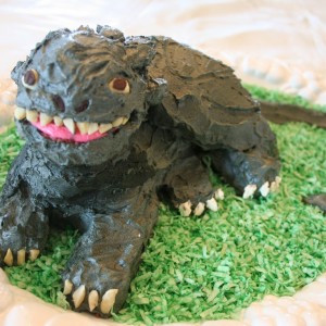 how to train dragon toothless cake