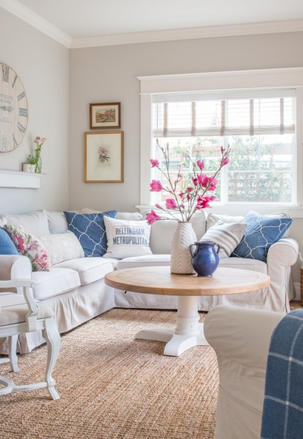 10 Beautiful Spring Home Tours