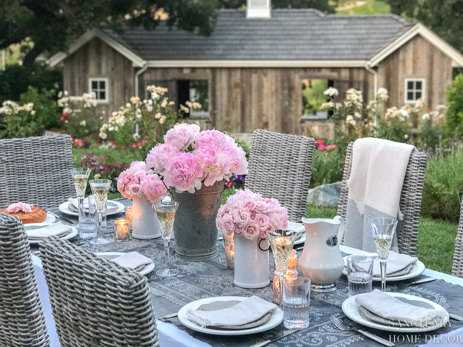 10 Gorgeous Outdoor Dining Spaces, Garden Dining Table Ideas