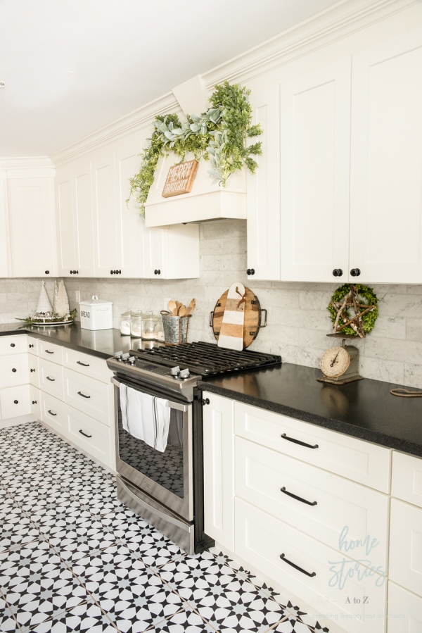 Black & White Farmhouse Christmas Kitchen