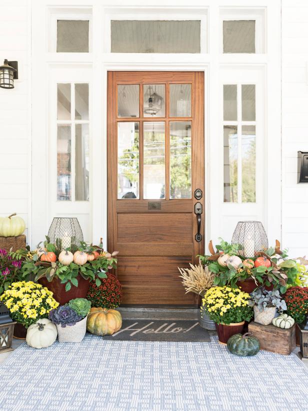 15 Traditional Fall Porch Decor Ideas