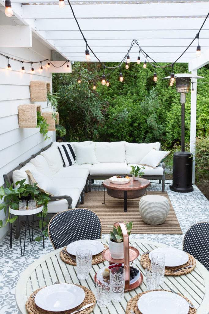 How To Decorate With String Lights Outdoors, String Lights Over Dining Room Table
