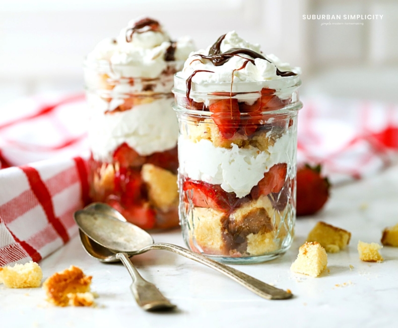 Strawberry Recipes - Strawberry Shortcake In a Jar by Suburban Simplicity