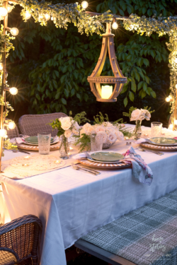 Elegant Outdoor Summer Table Setting : Items Needed to Set an Outdoor