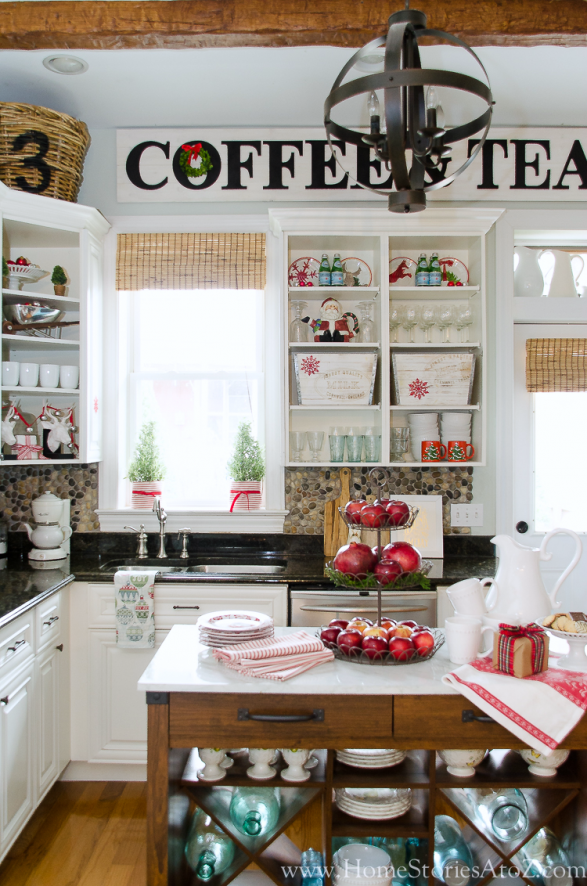 Christmas Decor Ideas - Bright and Cheery Christmas Kitchen by Home Stories A to Z