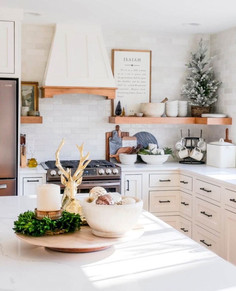 Christmas Decor Ideas - Christmas Kitchen Ideas by Grace in My Space