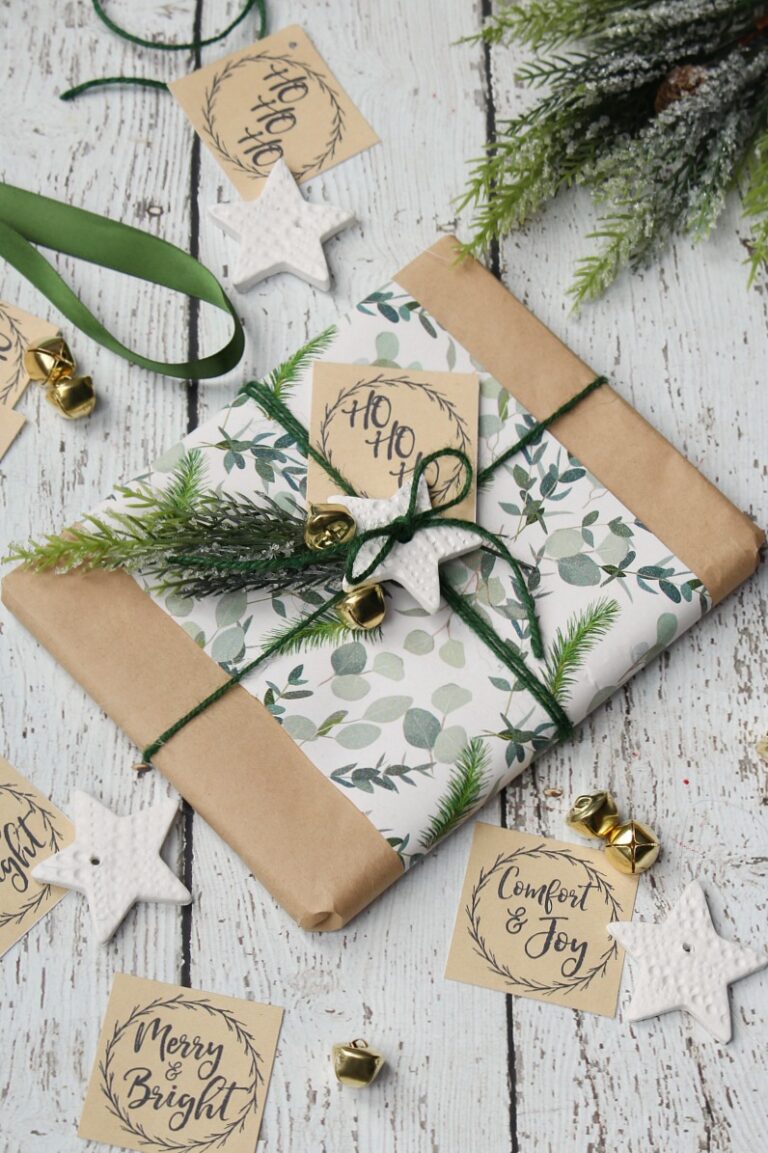 Christmas Gift Wrapping Ideas - Free Printable Christmas Gift Tags by Clean & Scentsible