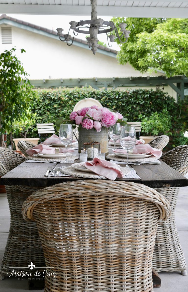 Dining Outdoors in the Spring - Maison de Cinq