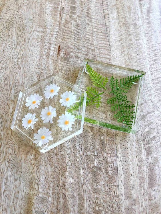 DIY Resin Crafts - DIY Resin Flower Coasters