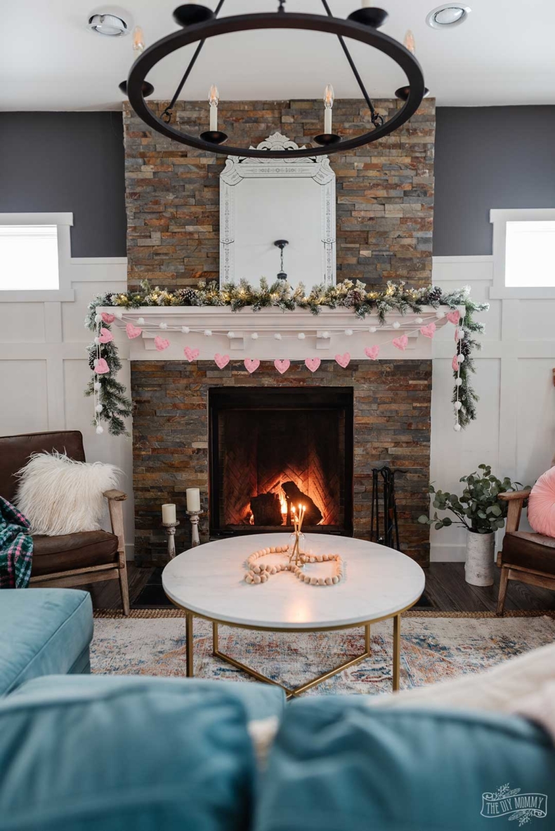 Valentine Living Room Decor Ideas - The DIY Mommy